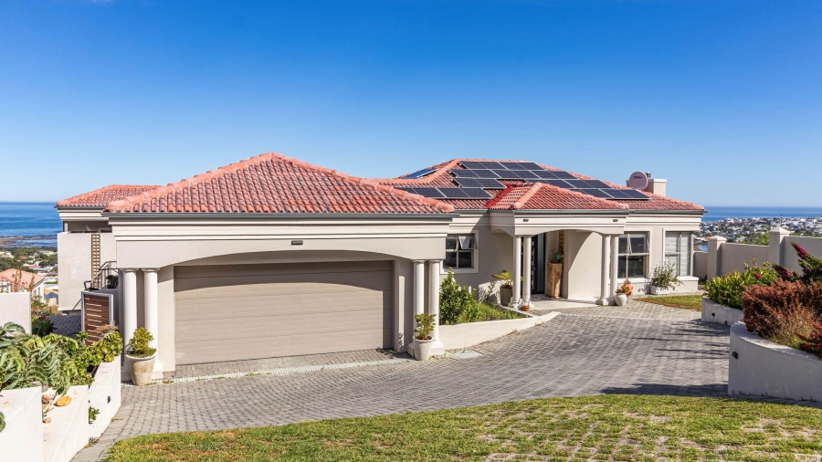 4 Bedroom Property for Sale in Berghof Western Cape
